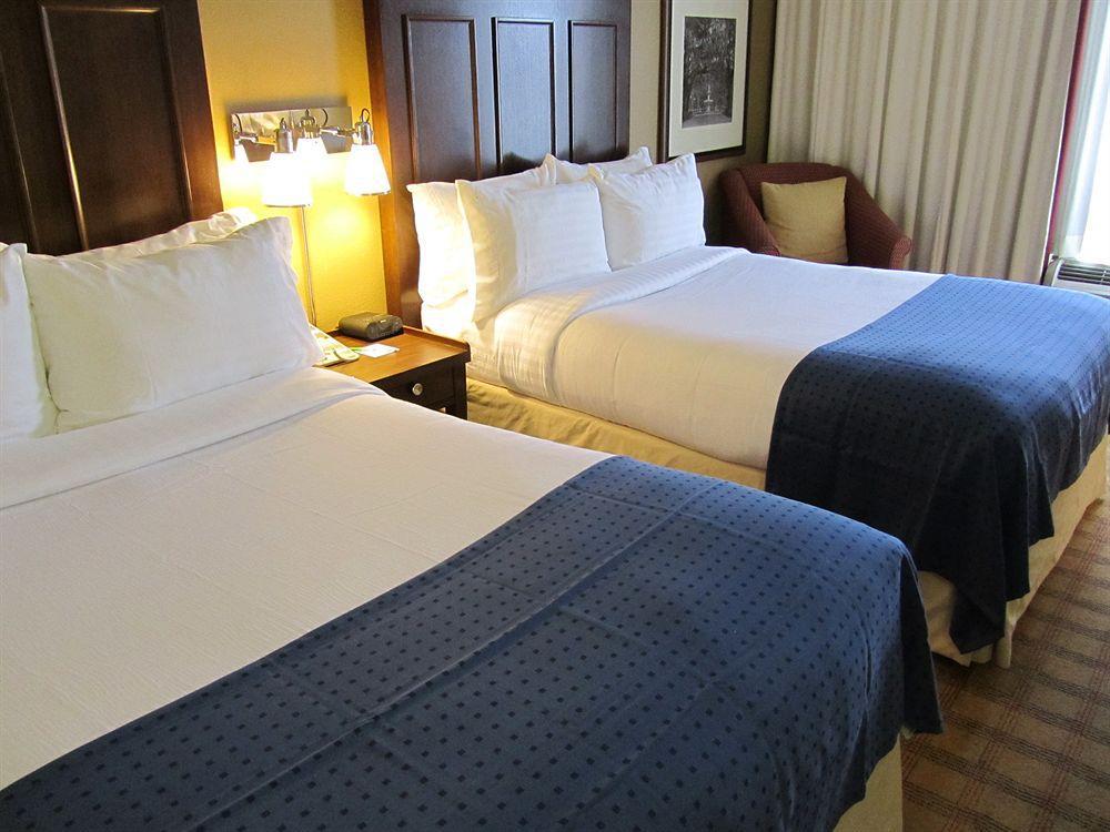 Holiday Inn Savannah Historic District By Ihg Exterior photo